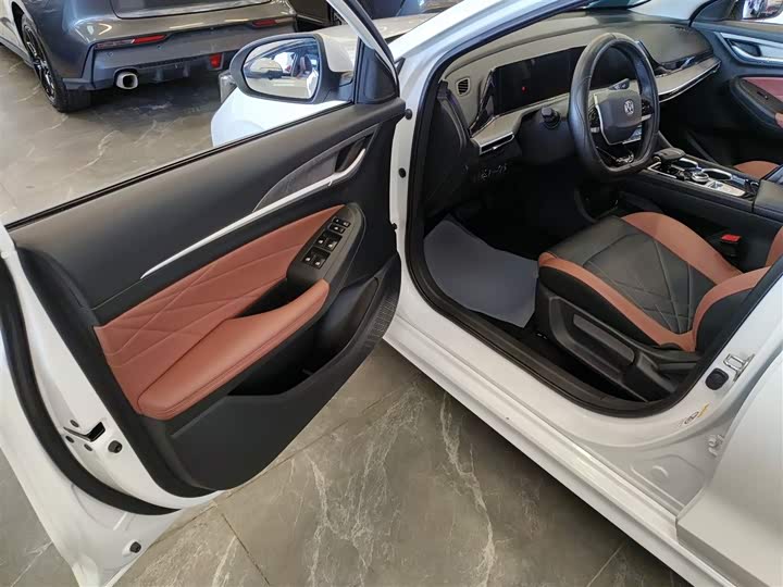 Фото 16 - Changan Eado Plus