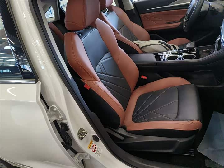 Фото 25 - Changan Eado Plus