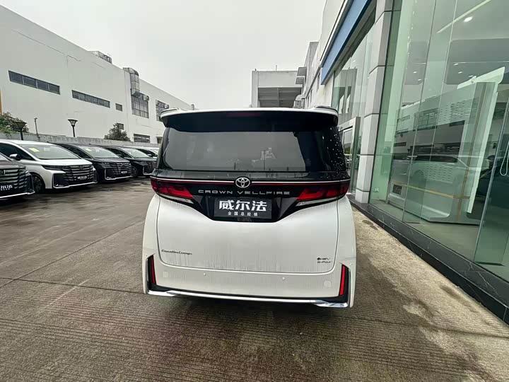 Фото 4 - Toyota Vellfire