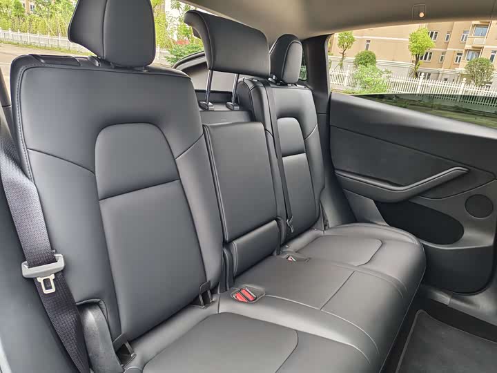 Фото 15 - Tesla Model Y