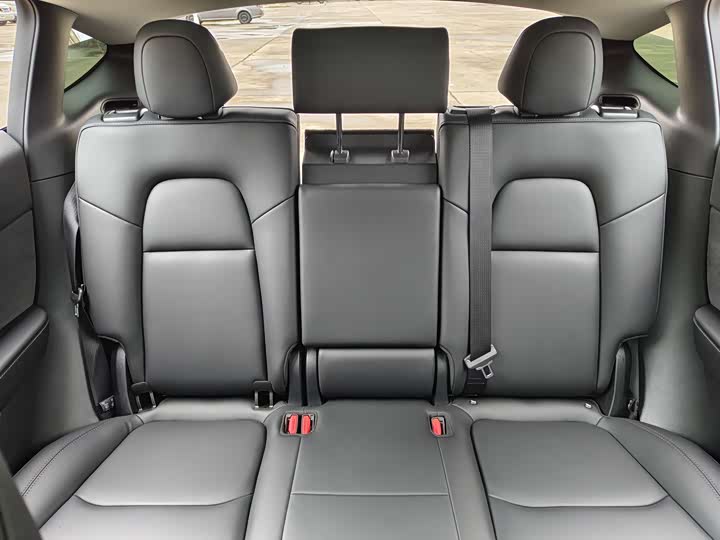 Фото 25 - Tesla Model Y