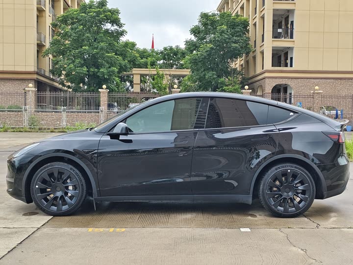 Фото 7 - Tesla Model Y