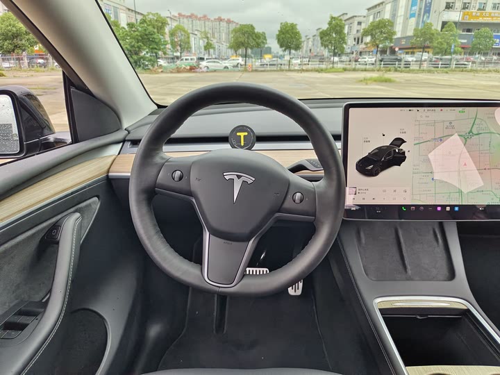 Фото 9 - Tesla Model Y