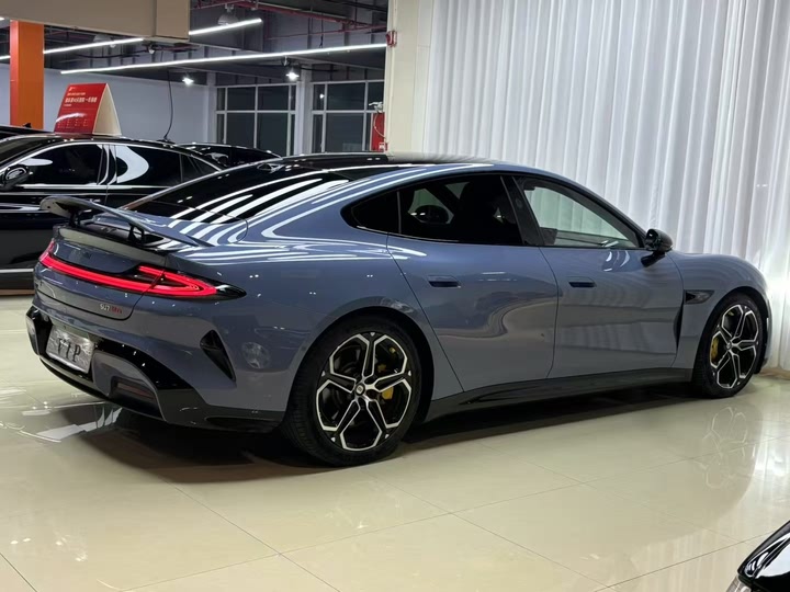 Фото 4 - Xiaomi SU7