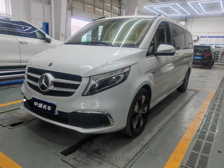 Фото 1 - Mercedes-Benz V-Class