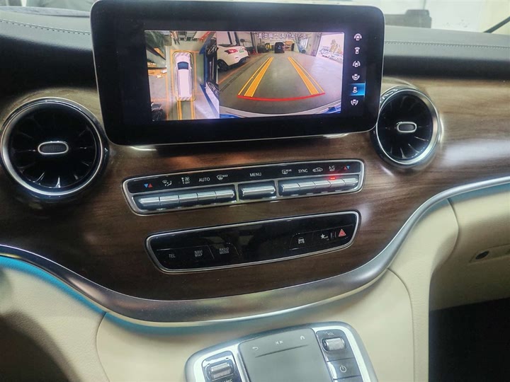 Фото 6 - Mercedes-Benz V-Class