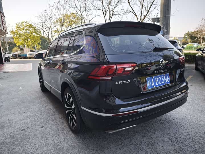 Фото 13 - Volkswagen Tiguan L Pro