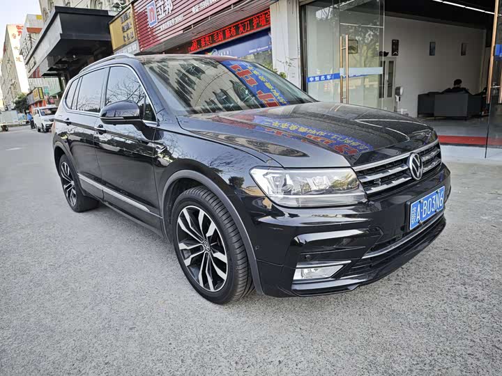 Фото 22 - Volkswagen Tiguan L Pro