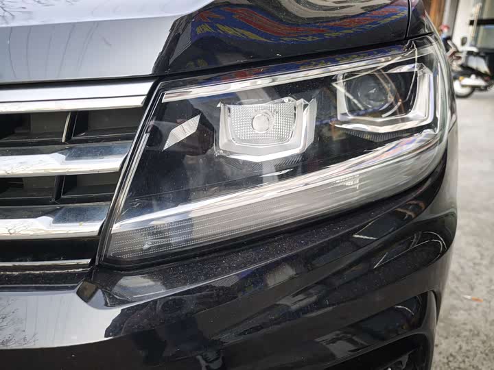 Фото 4 - Volkswagen Tiguan L Pro