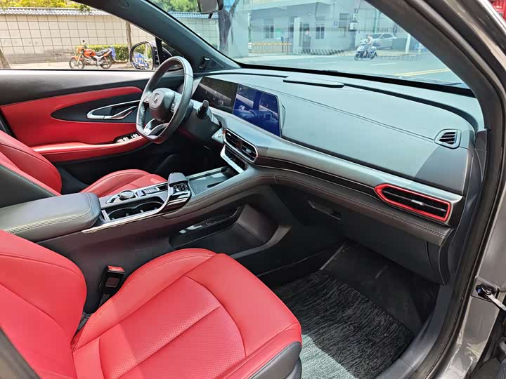 Фото 17 - Changan UNI-T