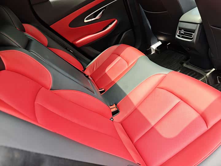 Фото 18 - Changan UNI-T