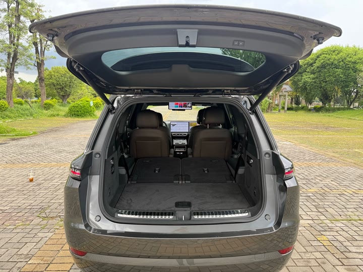 Фото 17 - LiXiang L9