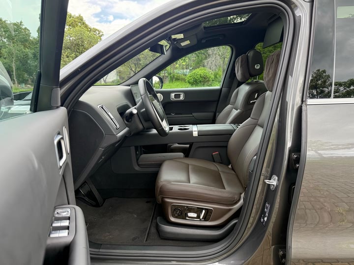 Фото 4 - LiXiang L9