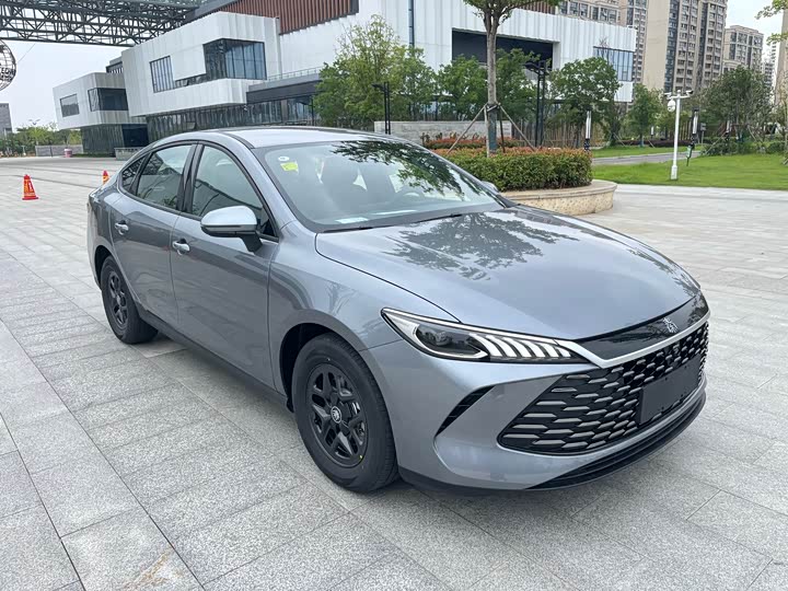 Фото 3 - BYD Qin Plus