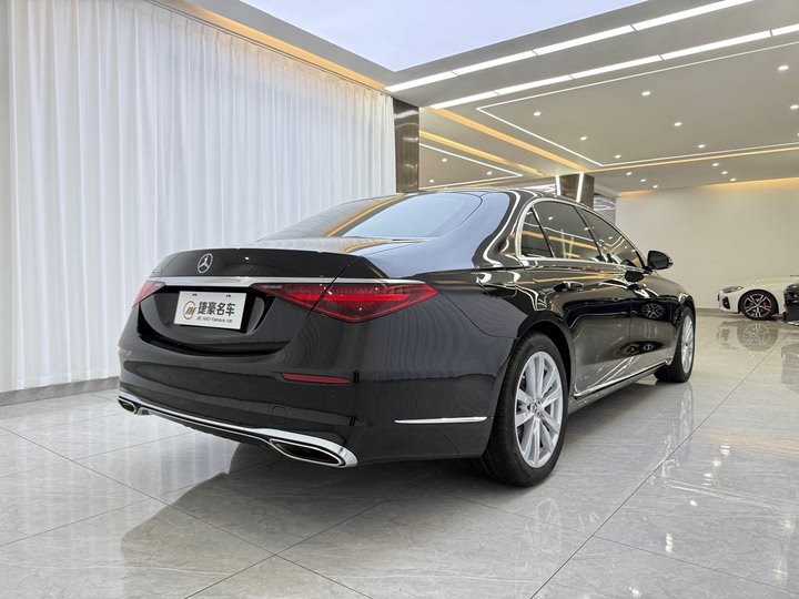 Фото 12 - Mercedes-Benz S-Class