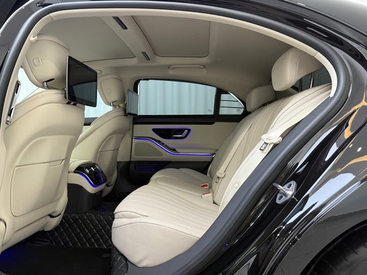 Фото 7 - Mercedes-Benz S-Class