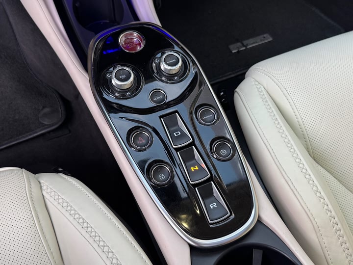 Фото 11 - McLaren GT