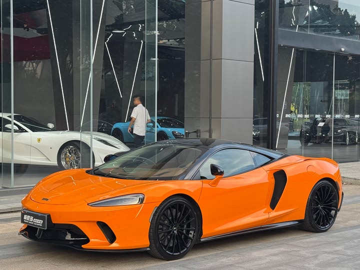 Фото 4 - McLaren GT