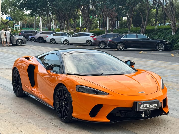 Фото 6 - McLaren GT
