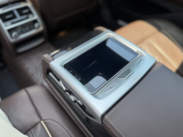 Фото 11 - BMW 7 Series