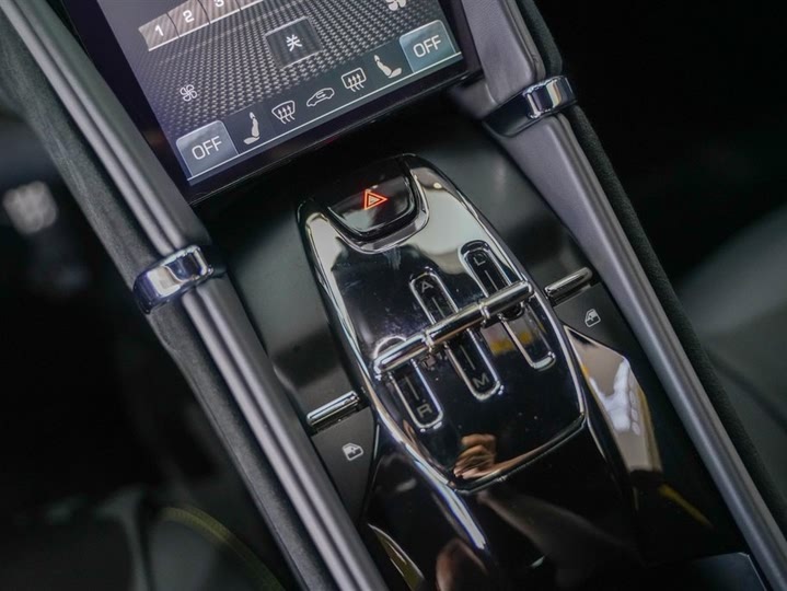 Фото 13 - Ferrari Roma