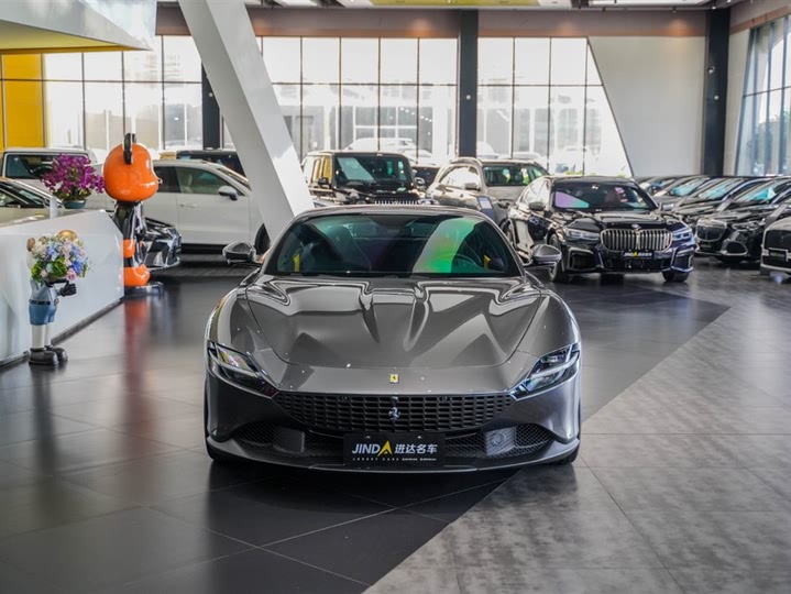 Фото 3 - Ferrari Roma