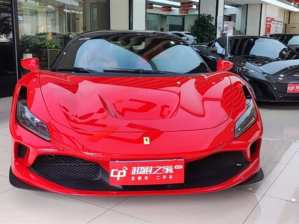 Фото 1 - Ferrari F8