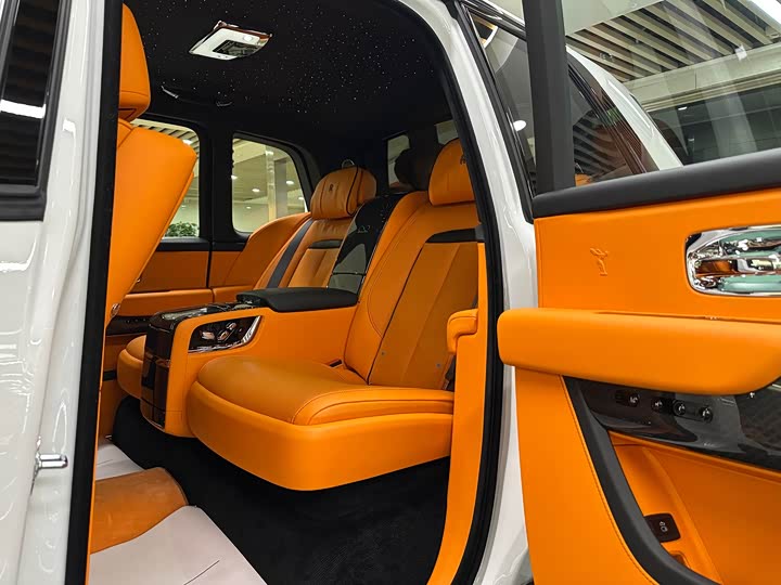 Фото 8 - Rolls-Royce Cullinan