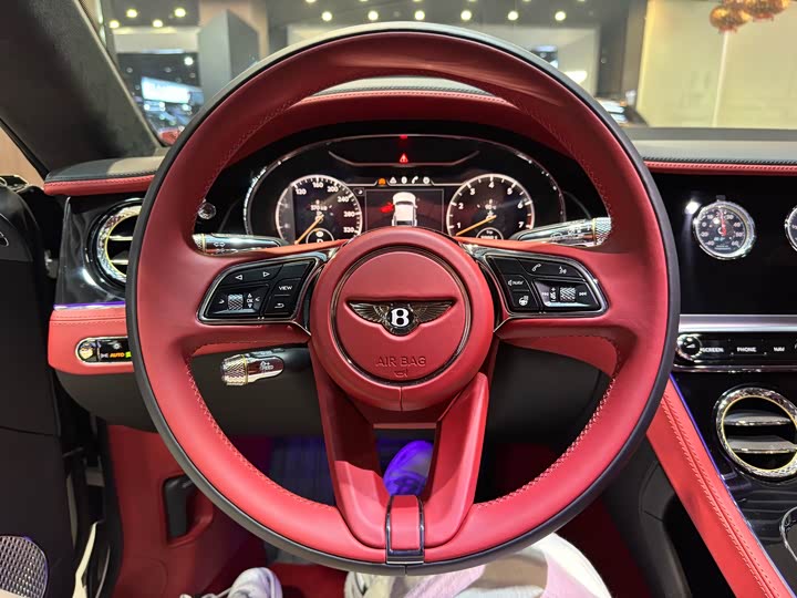 Фото 15 - Bentley Continental GT