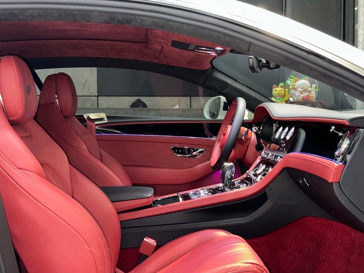 Фото 25 - Bentley Continental GT