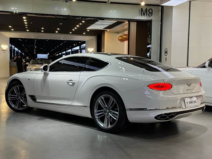 Фото 7 - Bentley Continental GT