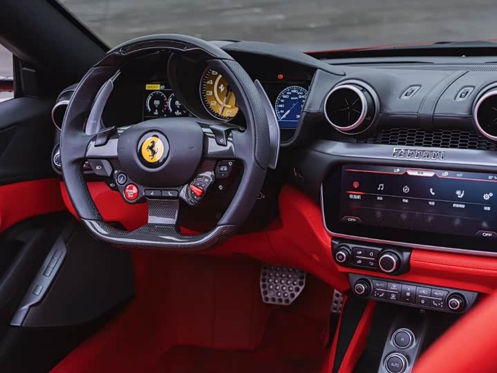 Фото 4 - Ferrari Portofino