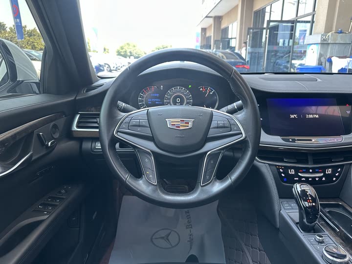 Фото 11 - Cadillac CT6