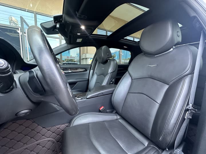 Фото 15 - Cadillac CT6