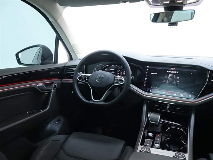 Фото 14 - Volkswagen Touareg