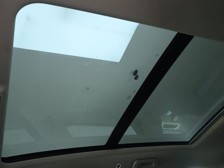 Фото 24 - Volkswagen Touareg