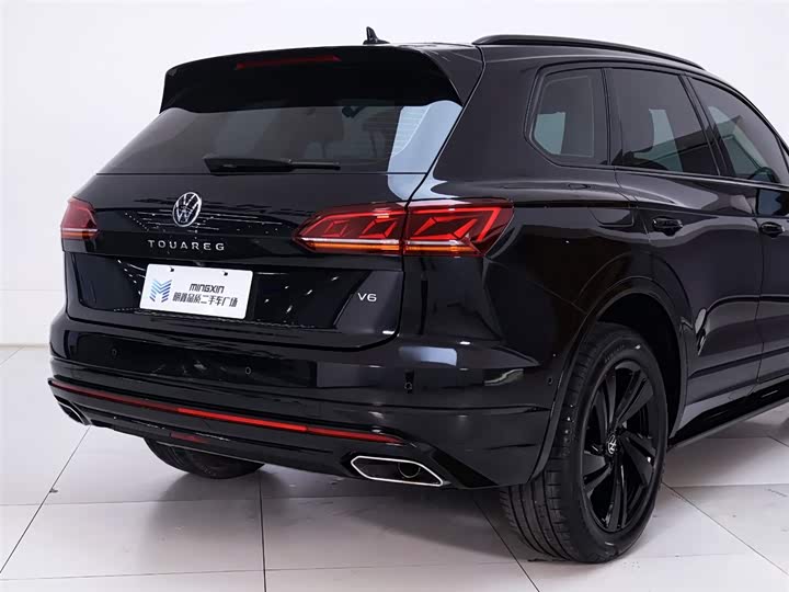 Фото 8 - Volkswagen Touareg