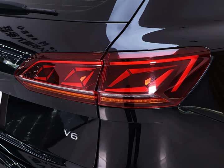 Фото 9 - Volkswagen Touareg