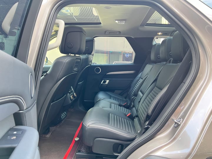 Фото 9 - Land Rover Discovery