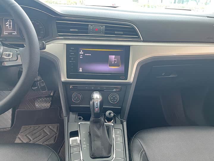 Фото 15 - Volkswagen Lamando L