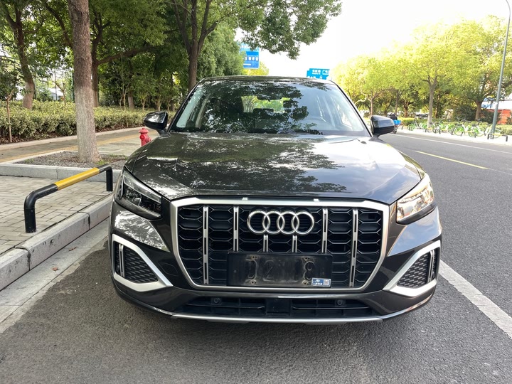 Фото 1 - Audi Q2L