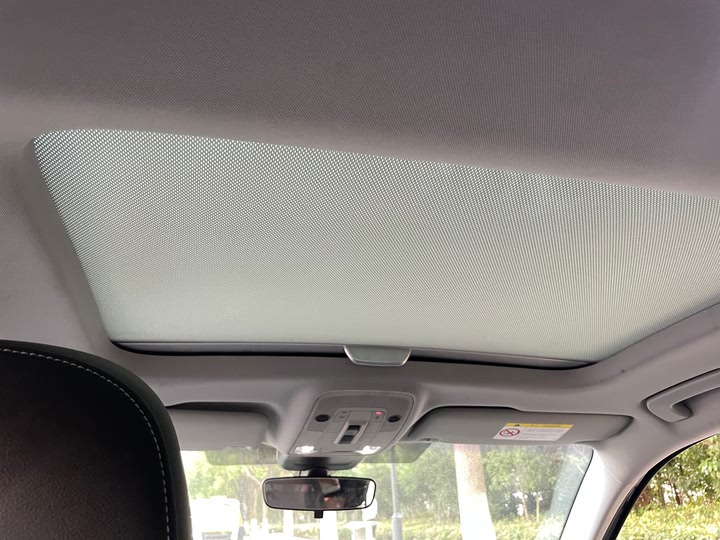 Фото 13 - Audi Q2L