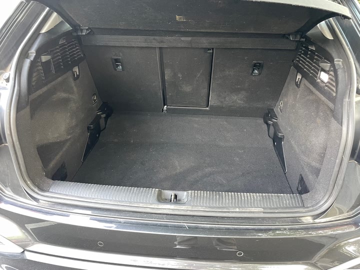 Фото 15 - Audi Q2L