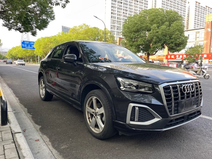 Фото 7 - Audi Q2L