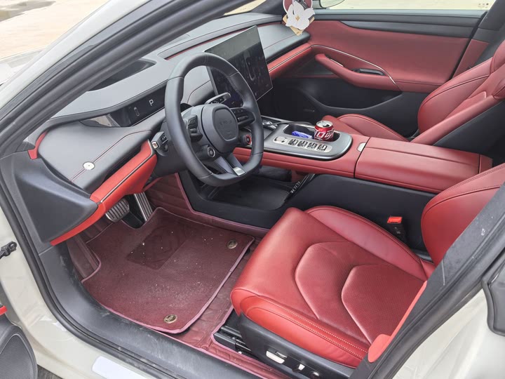 Фото 6 - Xiaomi SU7