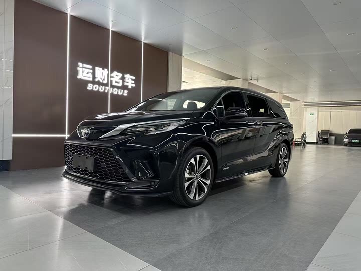 Фото 1 - Toyota Granvia