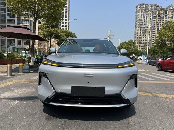 Фото 2 - Geely Galaxy Starship 7