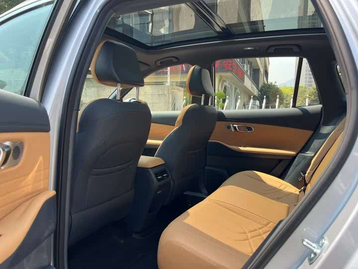 Фото 9 - Geely Galaxy Starship 7