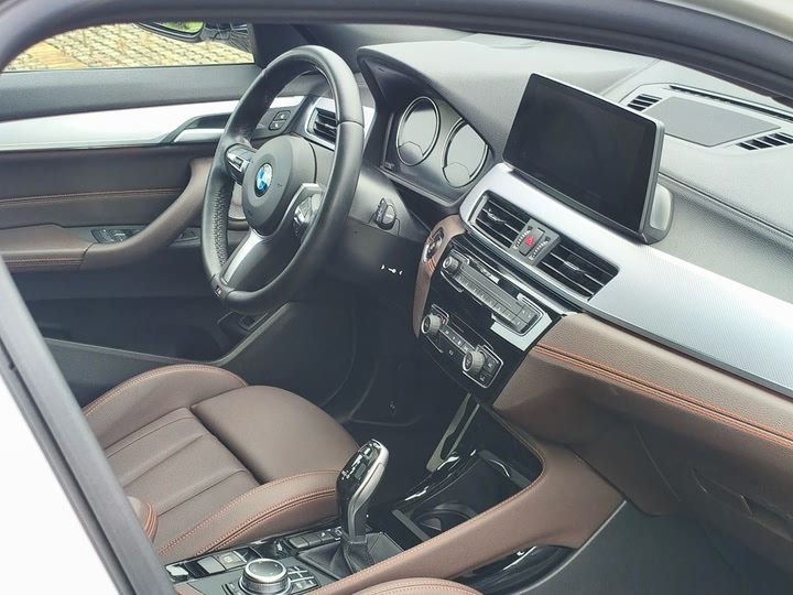 Фото 12 - BMW X2