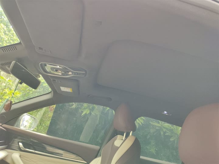 Фото 18 - Geely Monjaro